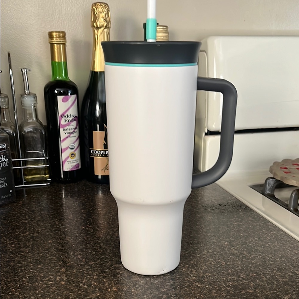 Owala 40oz Large White Tumbler with Handle